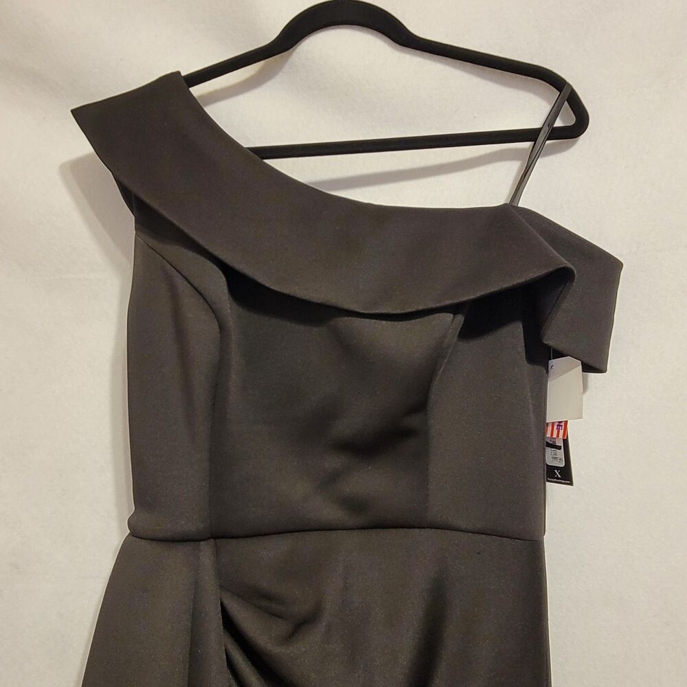 NEW XSCAPE Ruffle One-Shoulder Scuba Knit Maxi Gala Gown Black Size 10 NWT $279 - Picture 4 of 10
